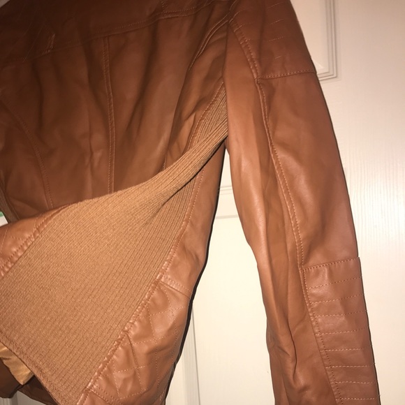 Tan leather jacket - Picture 4 of 5